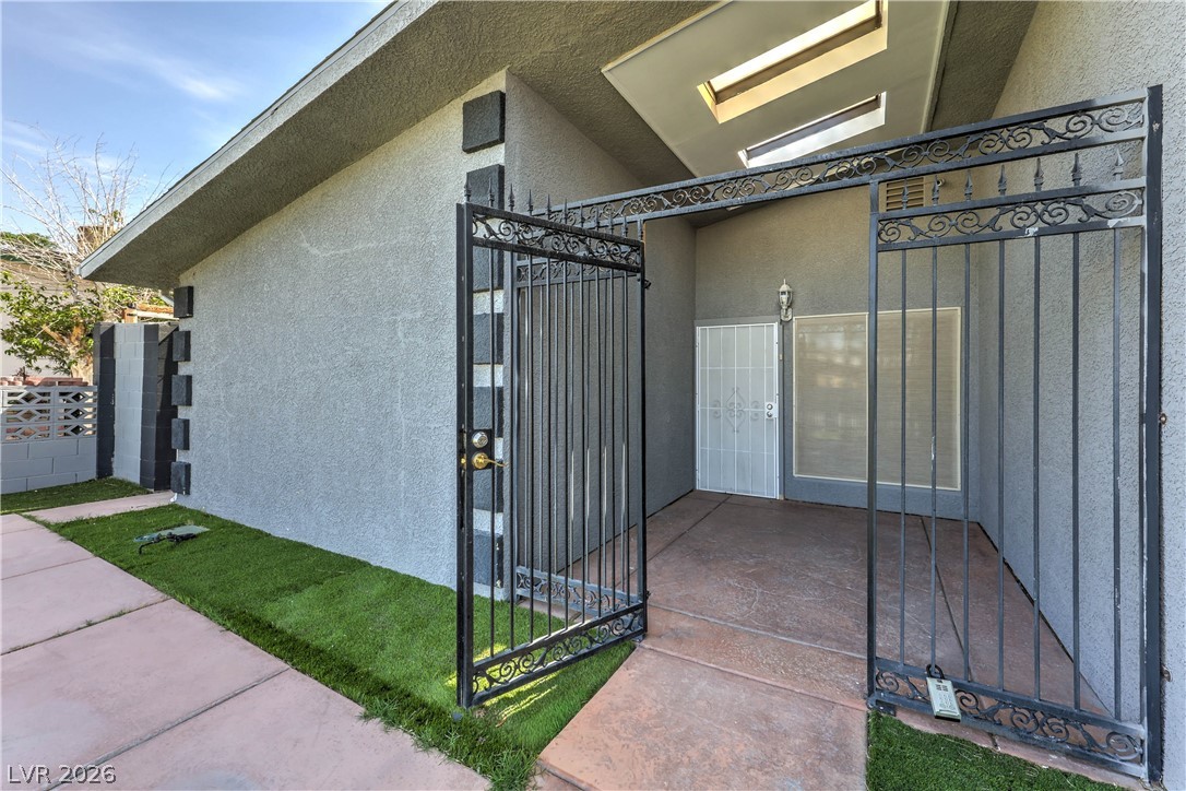 2016 Madeline Drive Las Vegas NV 89108