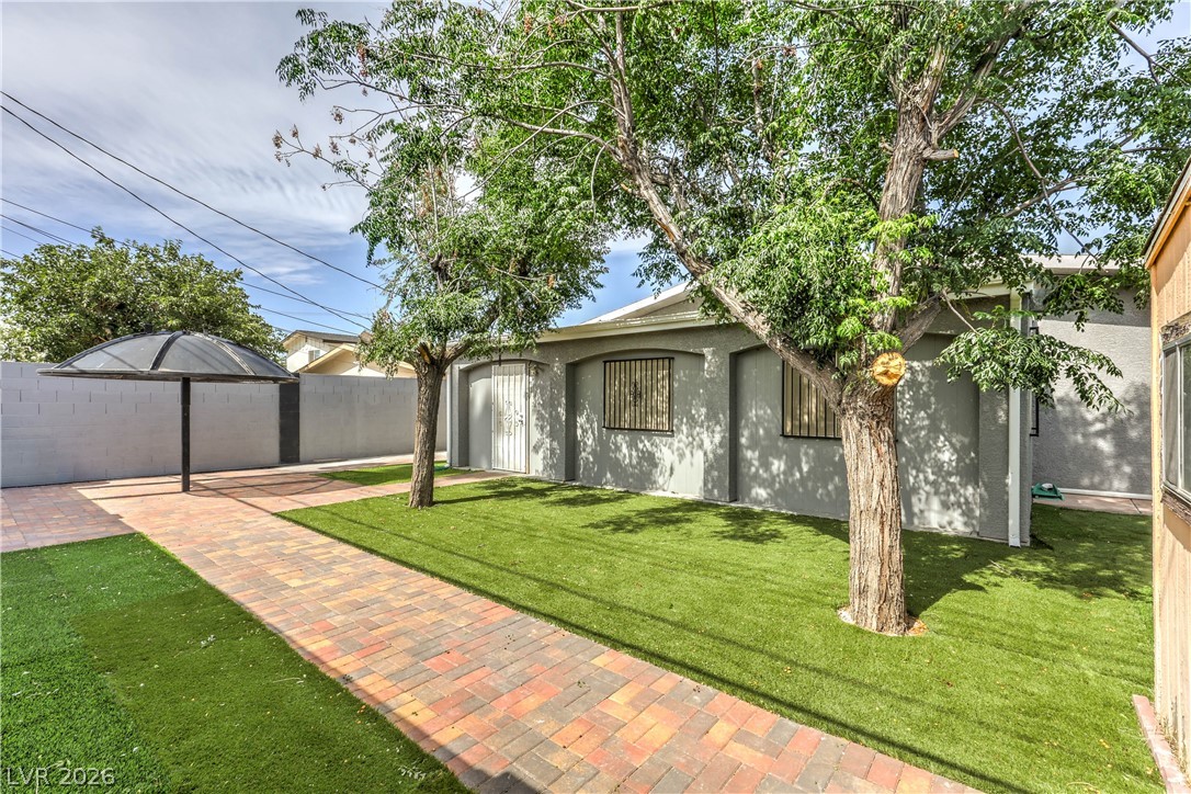 2016 Madeline Drive Las Vegas NV 89108