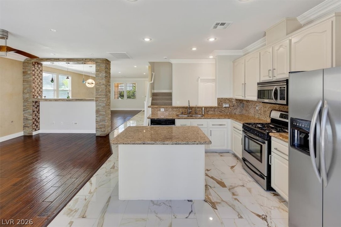 262 Fox Lake Avenue Las Vegas NV 89148