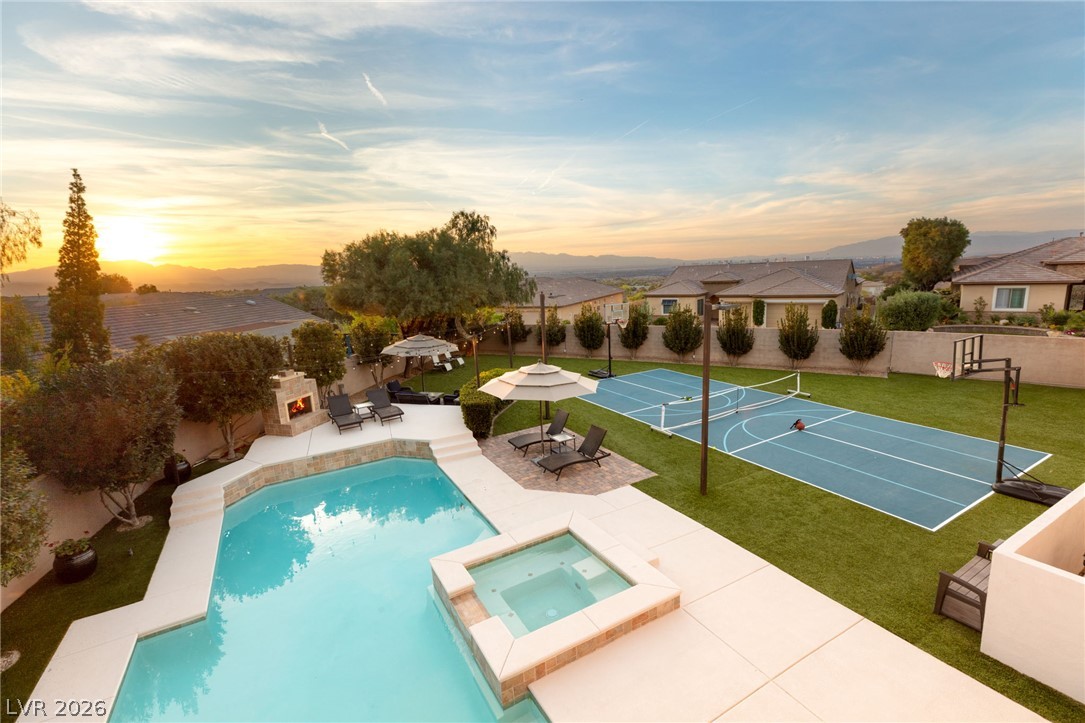 25 Kittansett Loop Henderson NV 89052