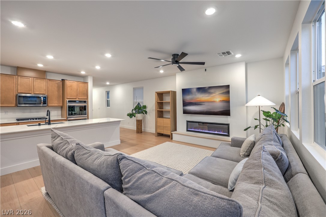 9748 Manchester Peak Avenue Las Vegas NV 89178
