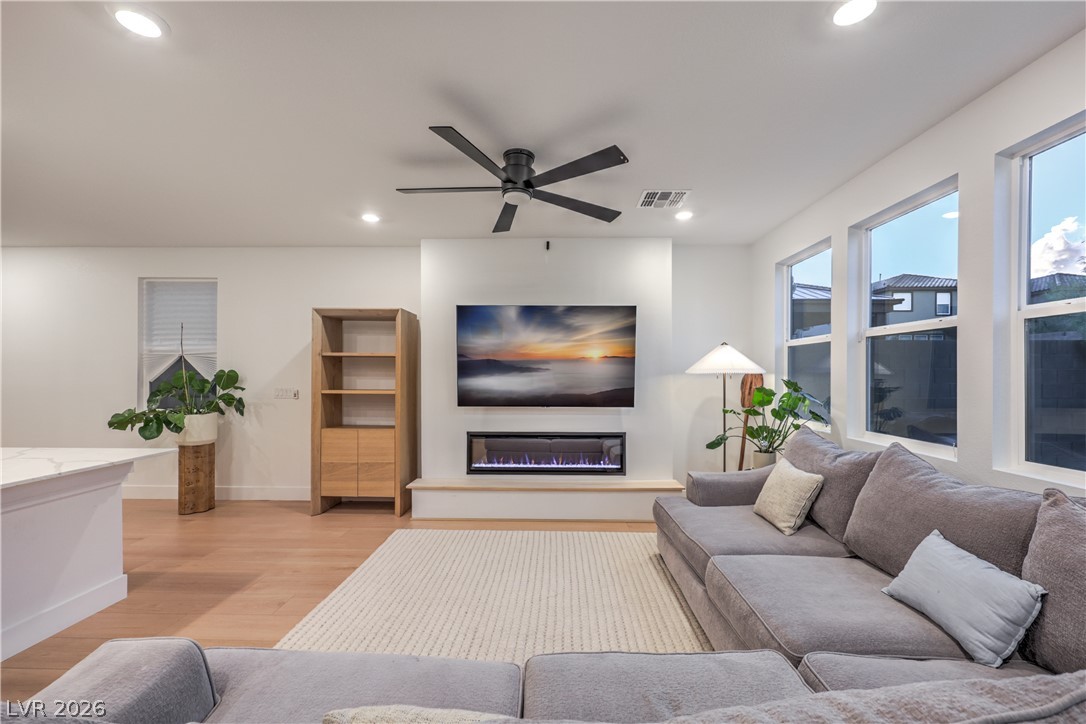 9748 Manchester Peak Avenue Las Vegas NV 89178