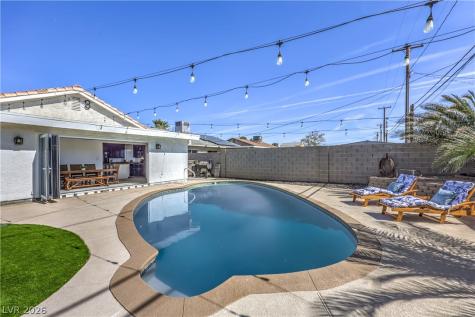 1441 Price Street Henderson NV 89011