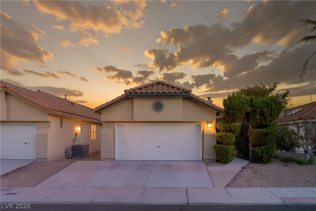 1904 Betsy Ross Drive Las Vegas NV 89108