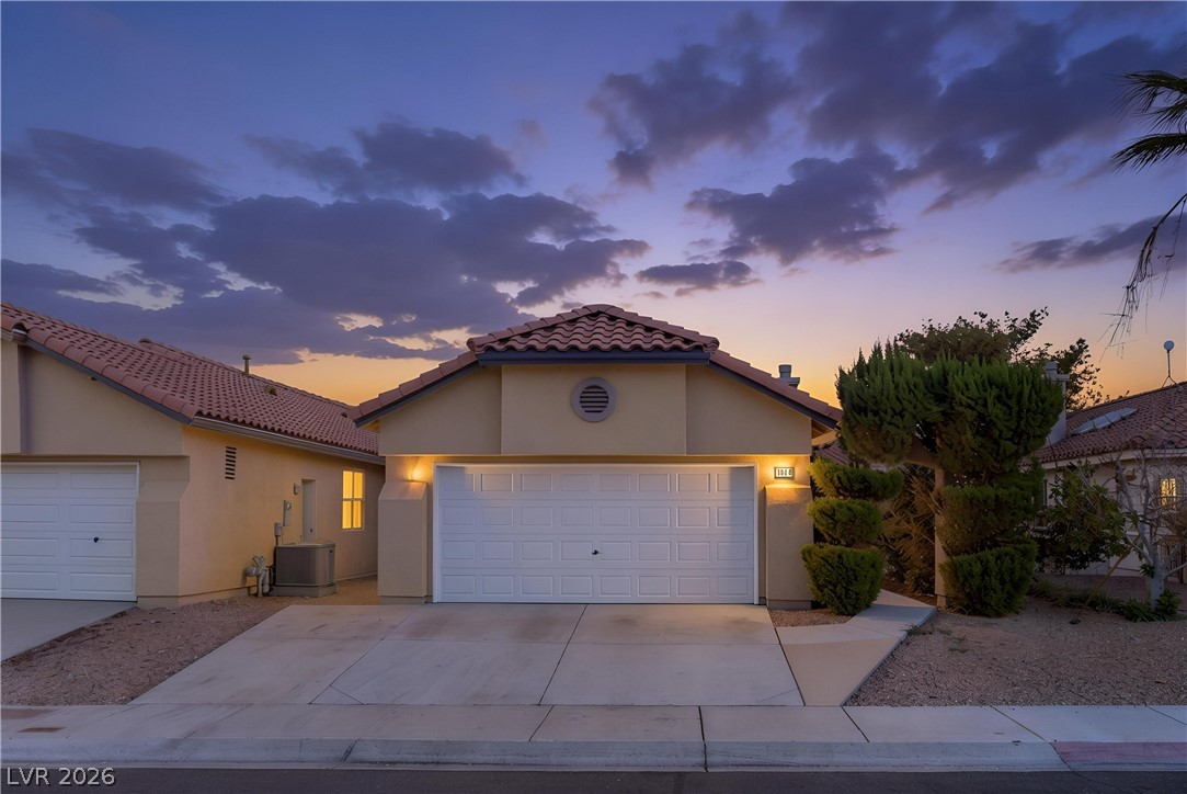 1904 Betsy Ross Drive Las Vegas NV 89108
