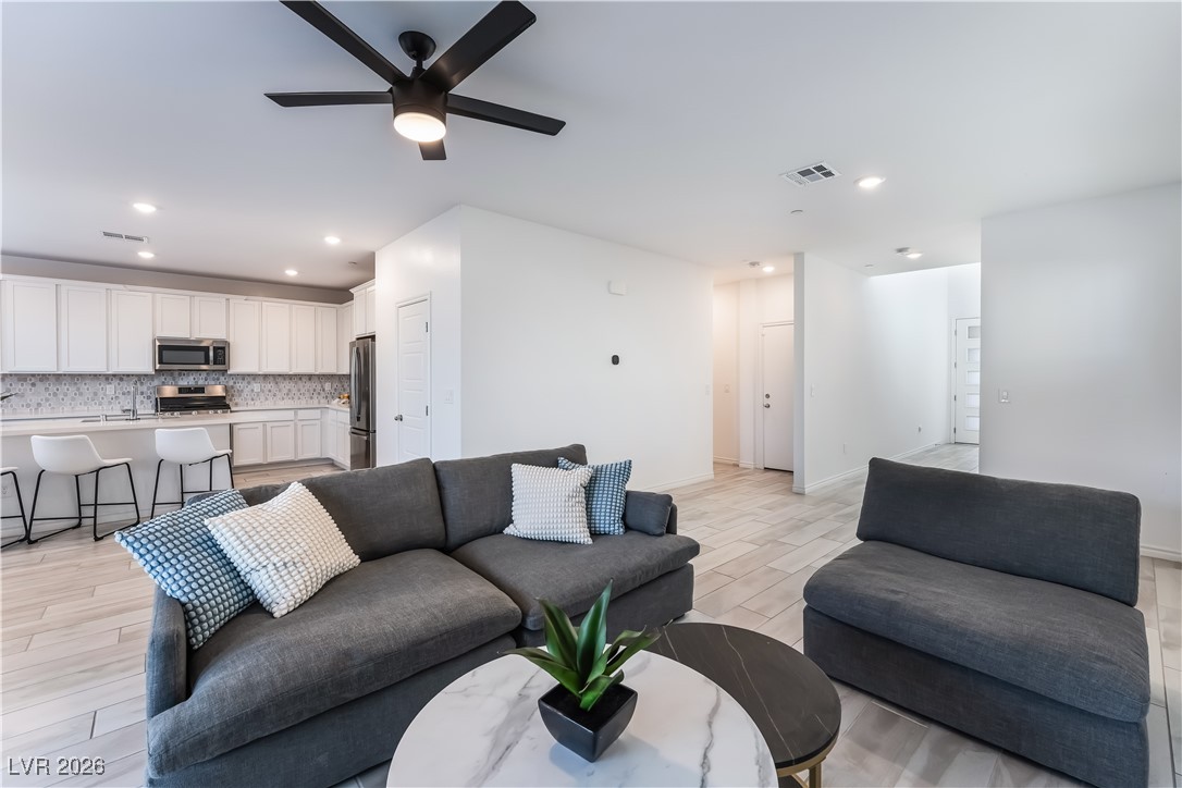 8866 Mountain Lion Avenue Las Vegas NV 89166