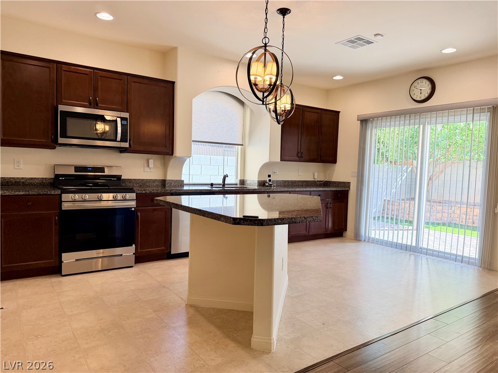 10646 Aphrodite Street Las Vegas NV 89183