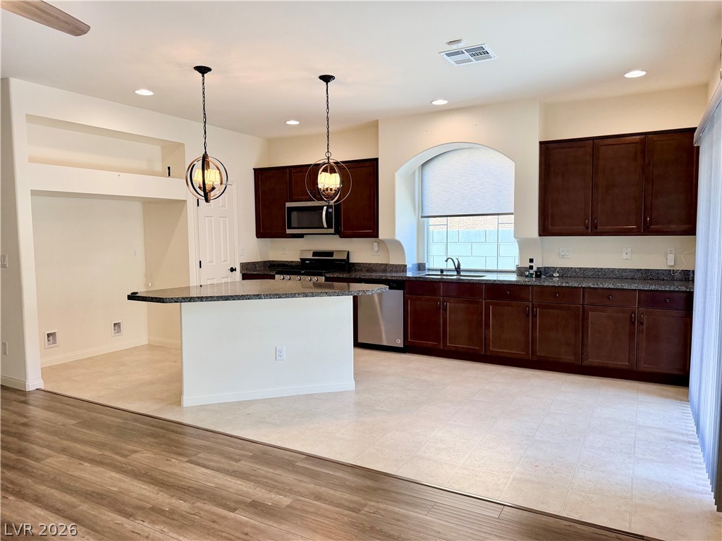 10646 Aphrodite Street Las Vegas NV 89183
