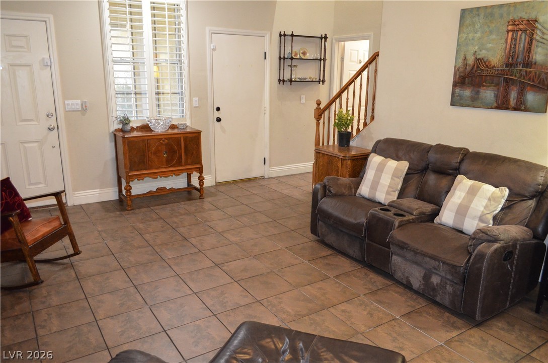 5596 Prospectors Creek Way Las Vegas NV 89122