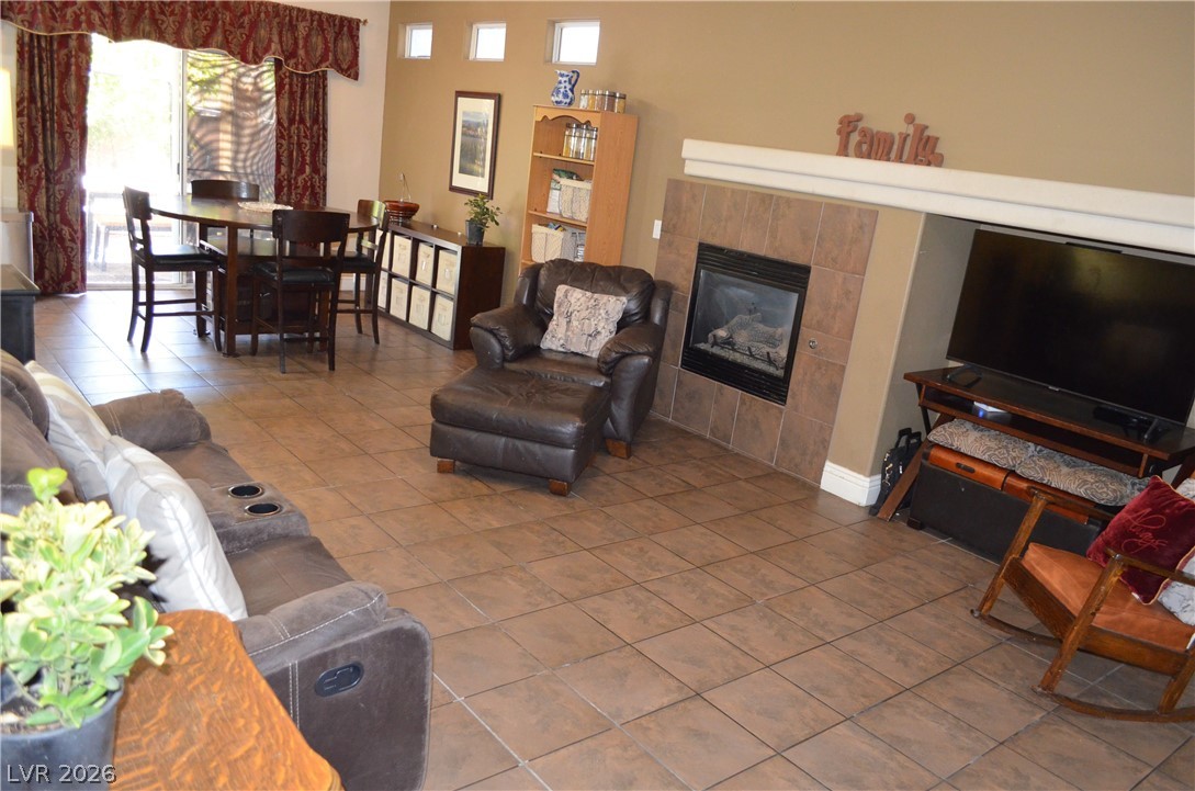 5596 Prospectors Creek Way Las Vegas NV 89122