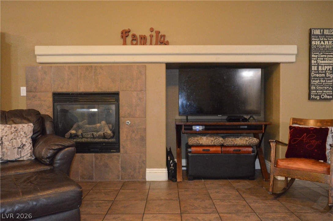 5596 Prospectors Creek Way Las Vegas NV 89122