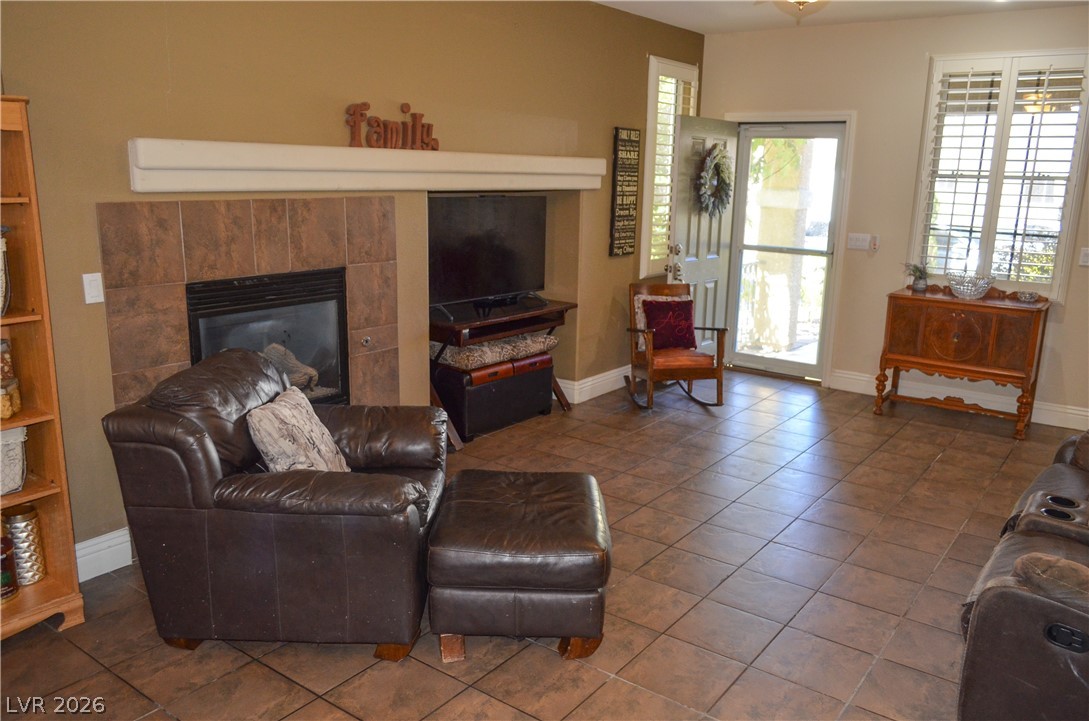 5596 Prospectors Creek Way Las Vegas NV 89122
