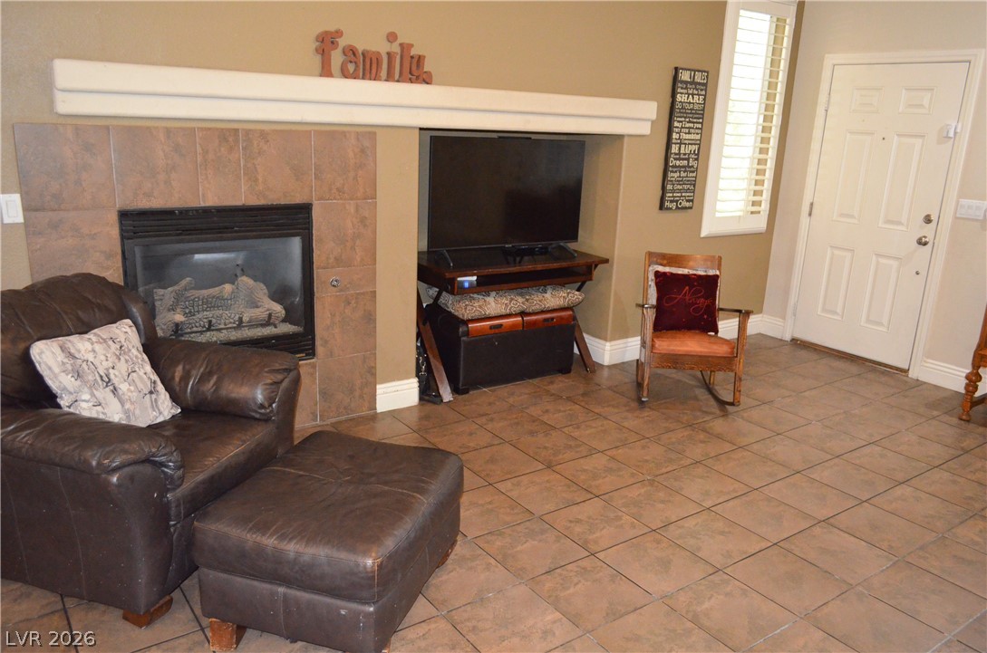 5596 Prospectors Creek Way Las Vegas NV 89122