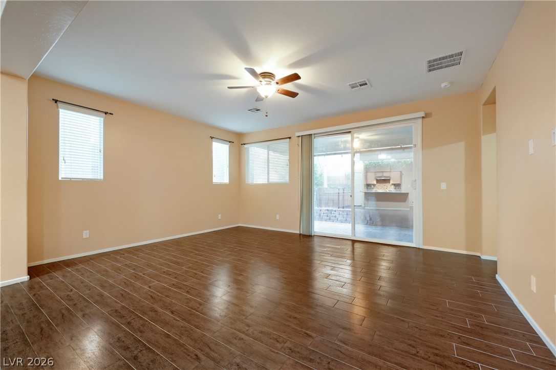 6781 Bristle Falls Street Las Vegas NV 89149