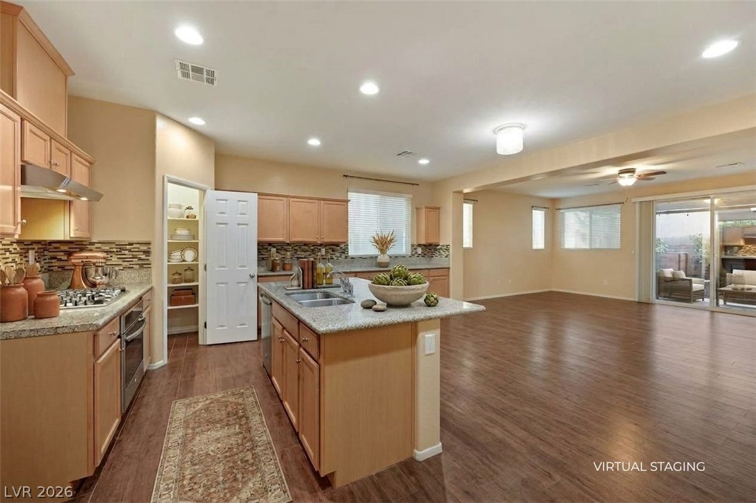 6781 Bristle Falls Street Las Vegas NV 89149
