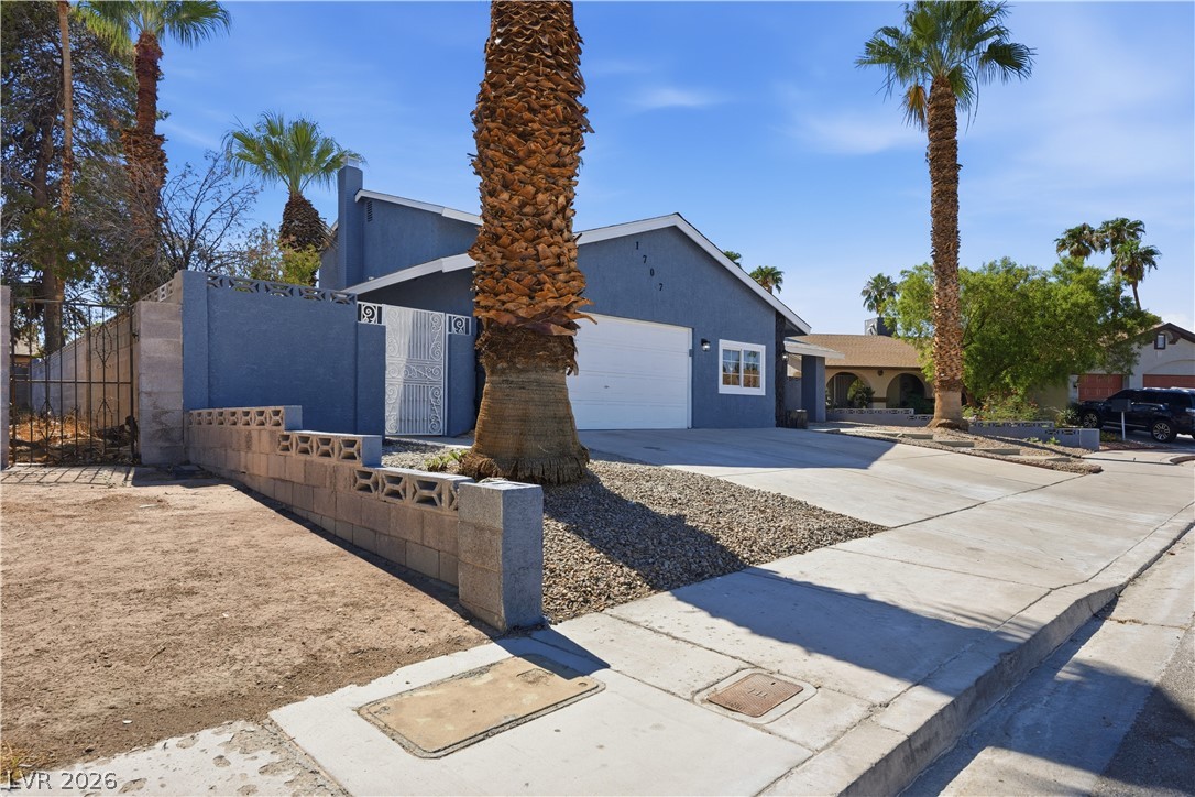 1707 Mapleton Lane Las Vegas NV 89119
