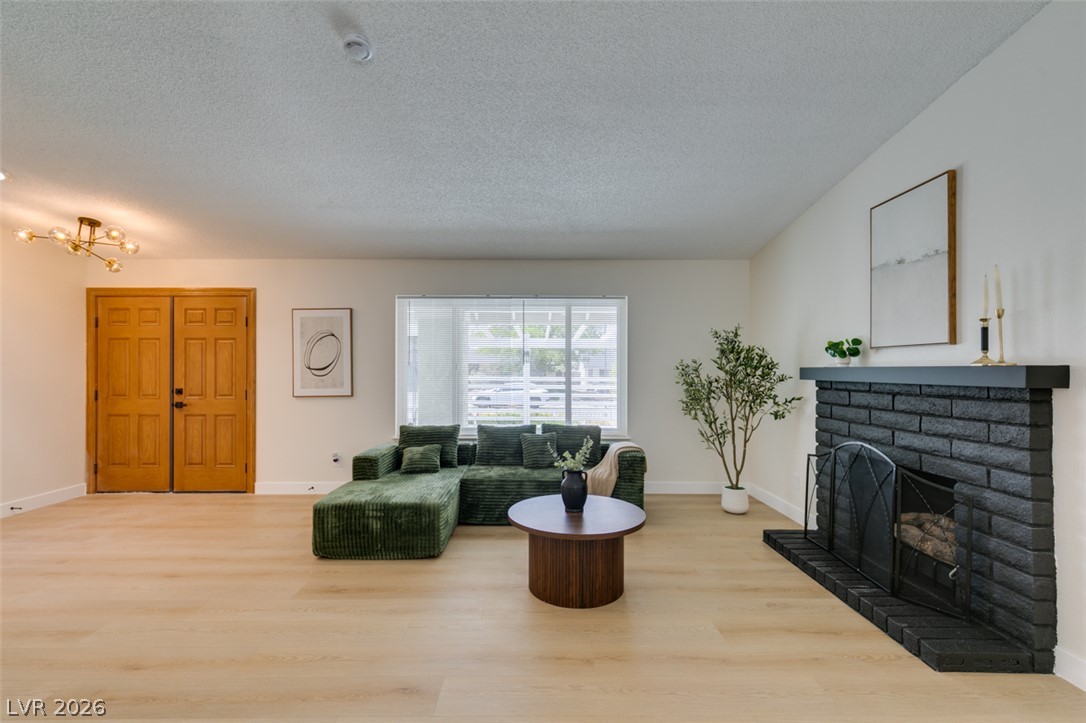 1816 Longmeadow Street Henderson NV 89002