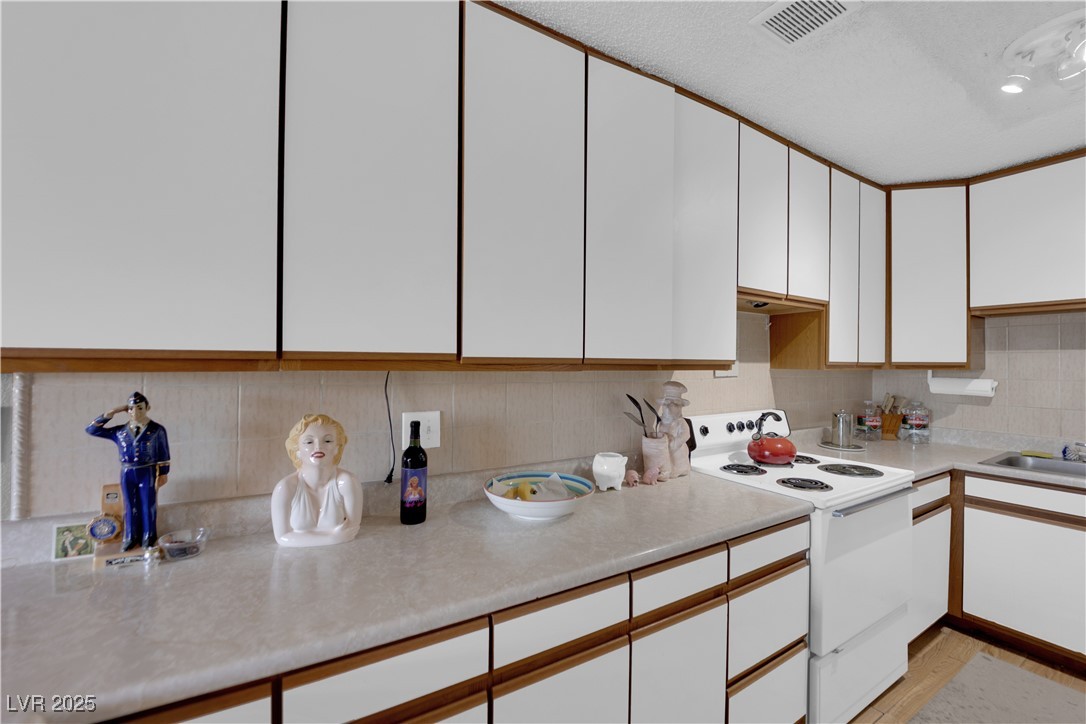 95 East Windmill Lane Las Vegas NV 89123
