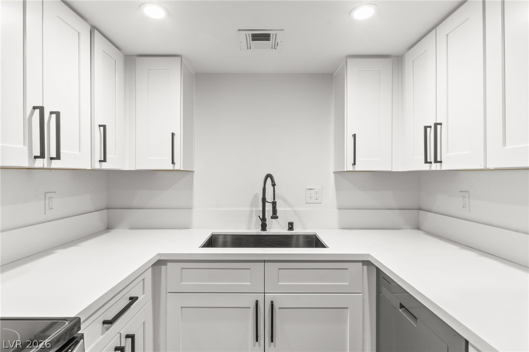 2431 Old Forge Lane 104 Las Vegas NV 89121