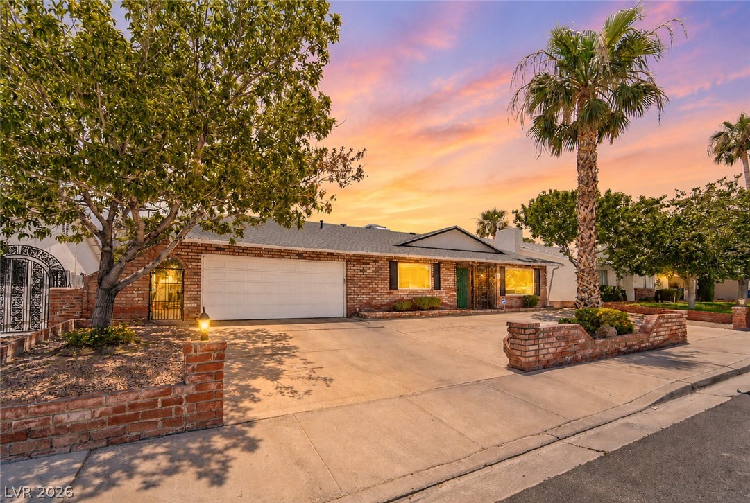 4656 Skyland Drive Las Vegas NV 89121