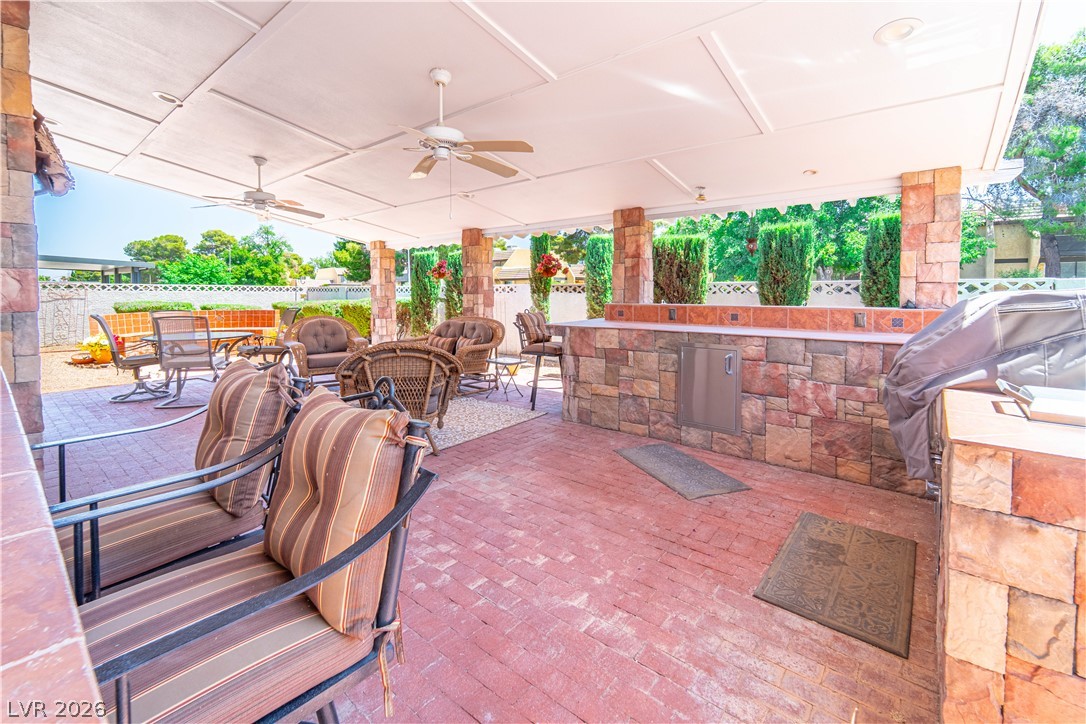 4656 Skyland Drive Las Vegas NV 89121