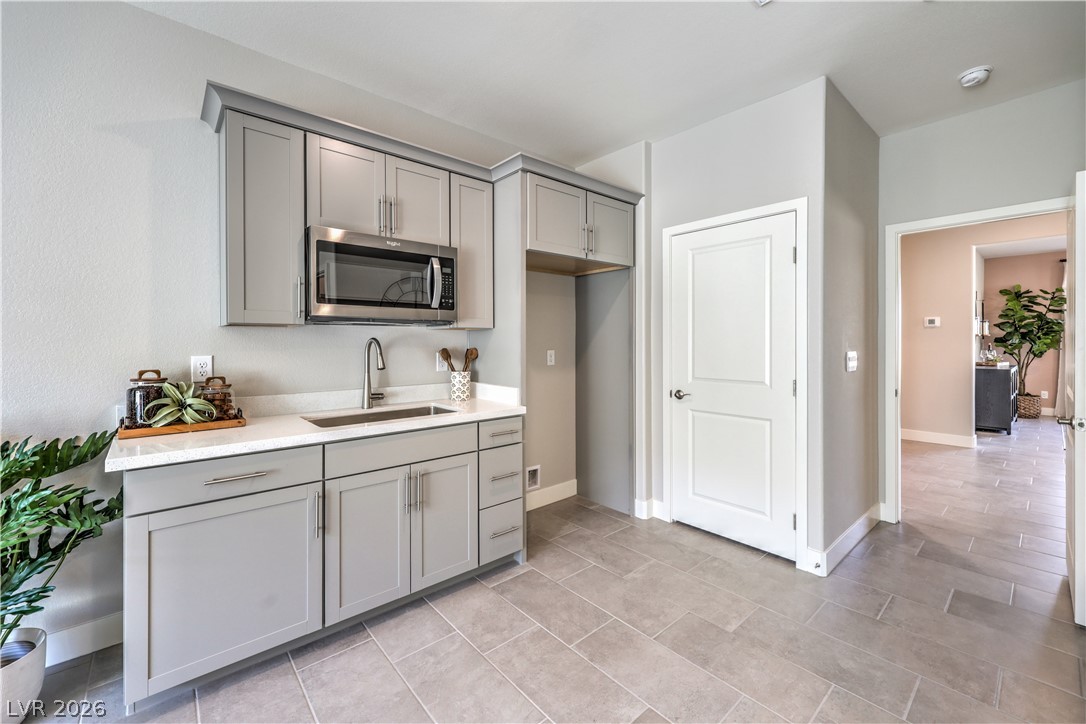 1000 Gentle Swan Henderson NV 89011
