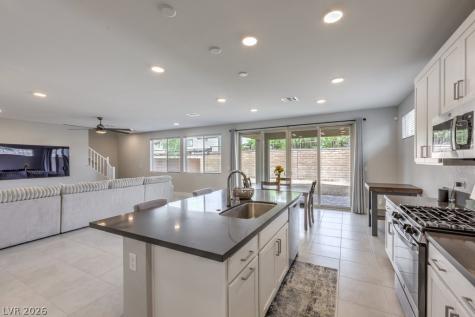 6935 Desert Finch Street North Las Vegas NV 89084