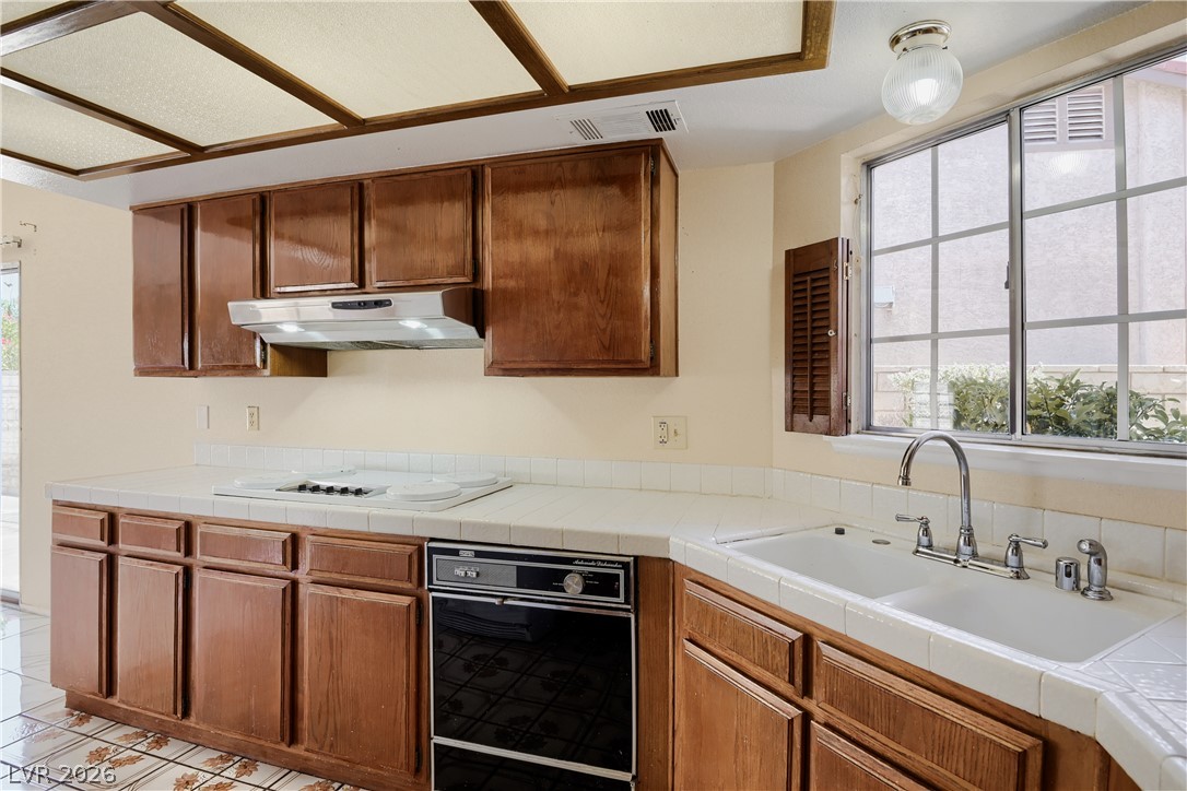 3618 Edinburgh Drive Las Vegas NV 89103