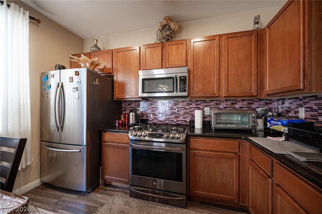 6882 Bronze Meadow Avenue Las Vegas NV 89122