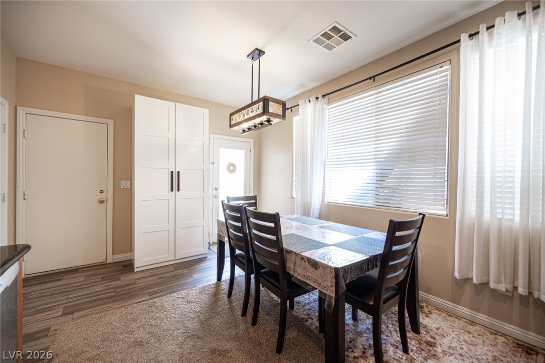 6882 Bronze Meadow Avenue Las Vegas NV 89122