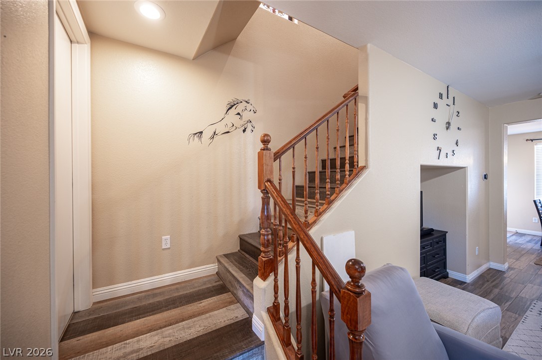 6882 Bronze Meadow Avenue Las Vegas NV 89122