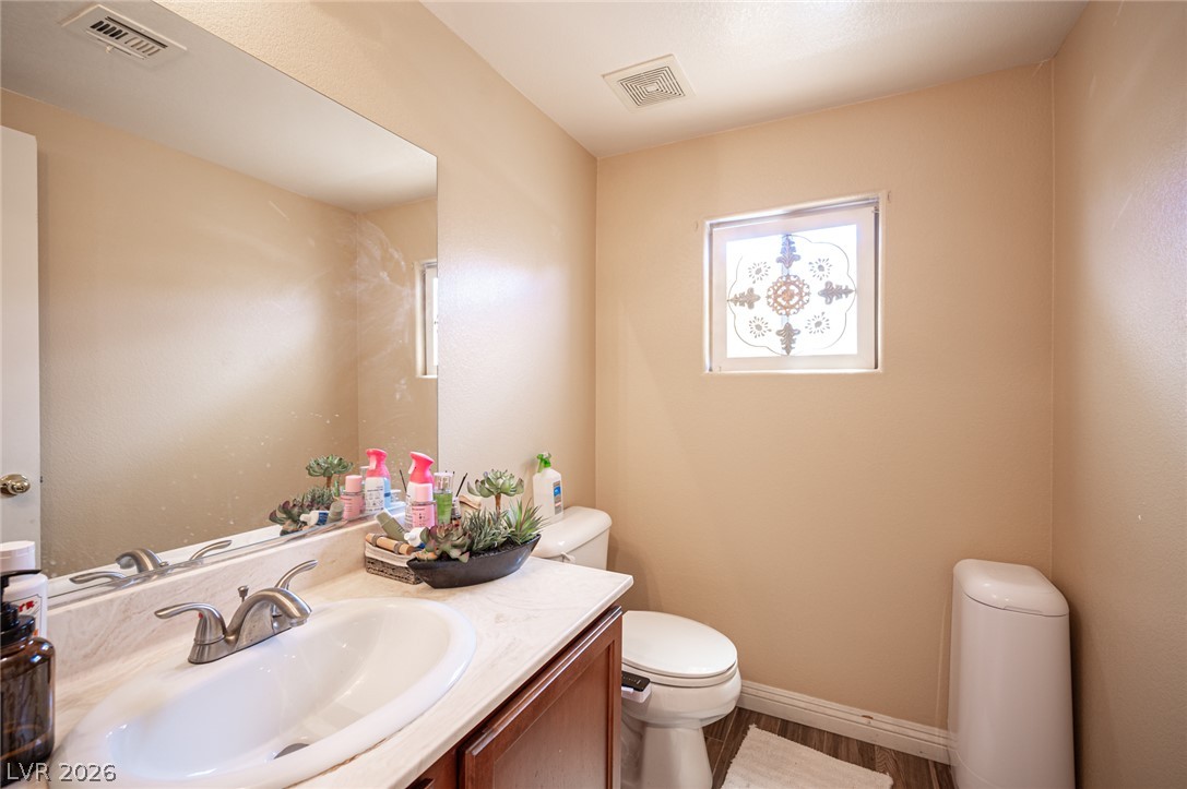 6882 Bronze Meadow Avenue Las Vegas NV 89122