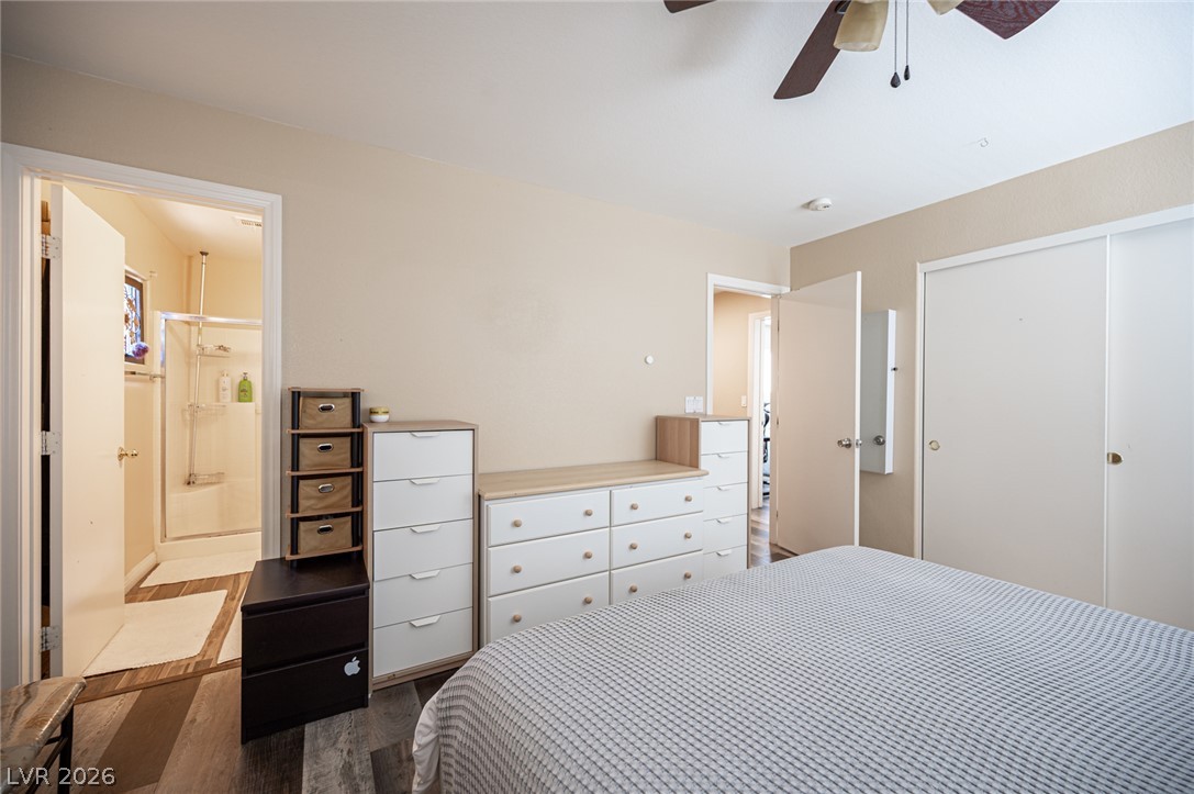 6882 Bronze Meadow Avenue Las Vegas NV 89122