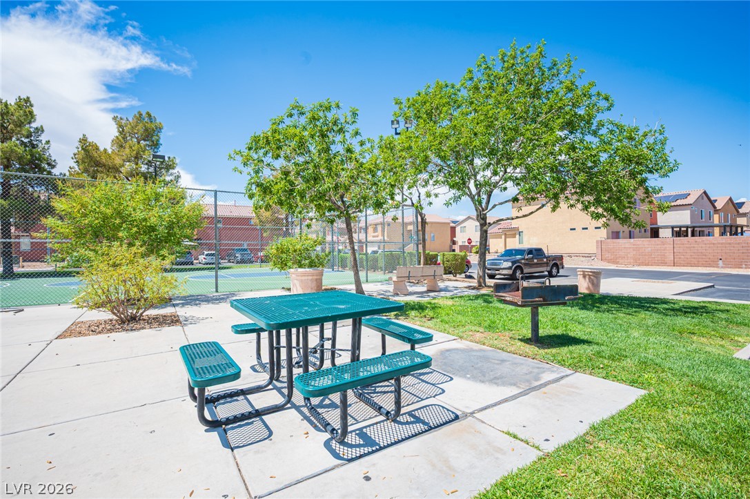 6882 Bronze Meadow Avenue Las Vegas NV 89122