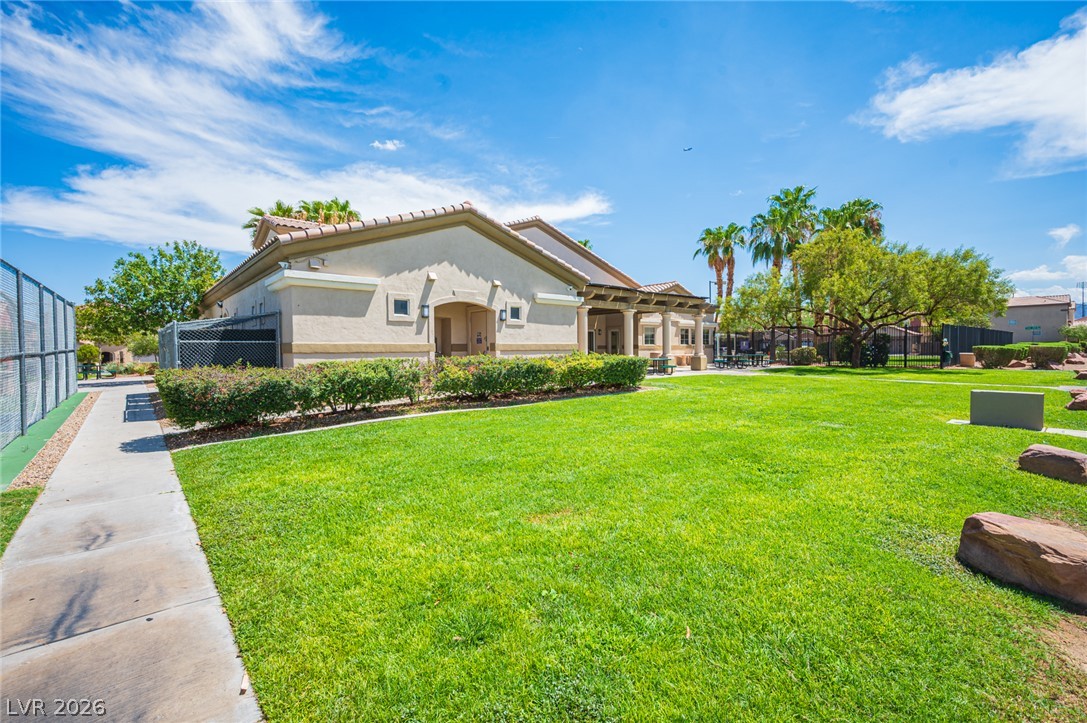 6882 Bronze Meadow Avenue Las Vegas NV 89122