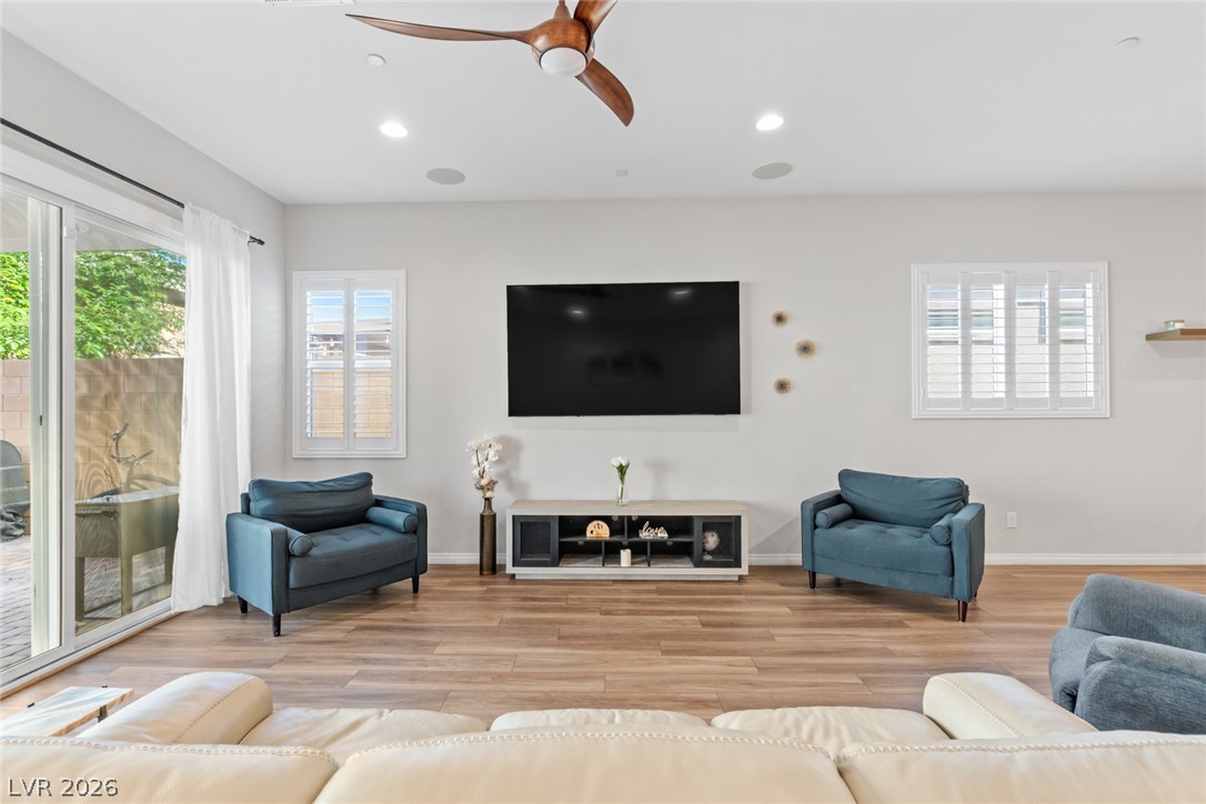 8657 Hartmont Street Las Vegas NV 89166