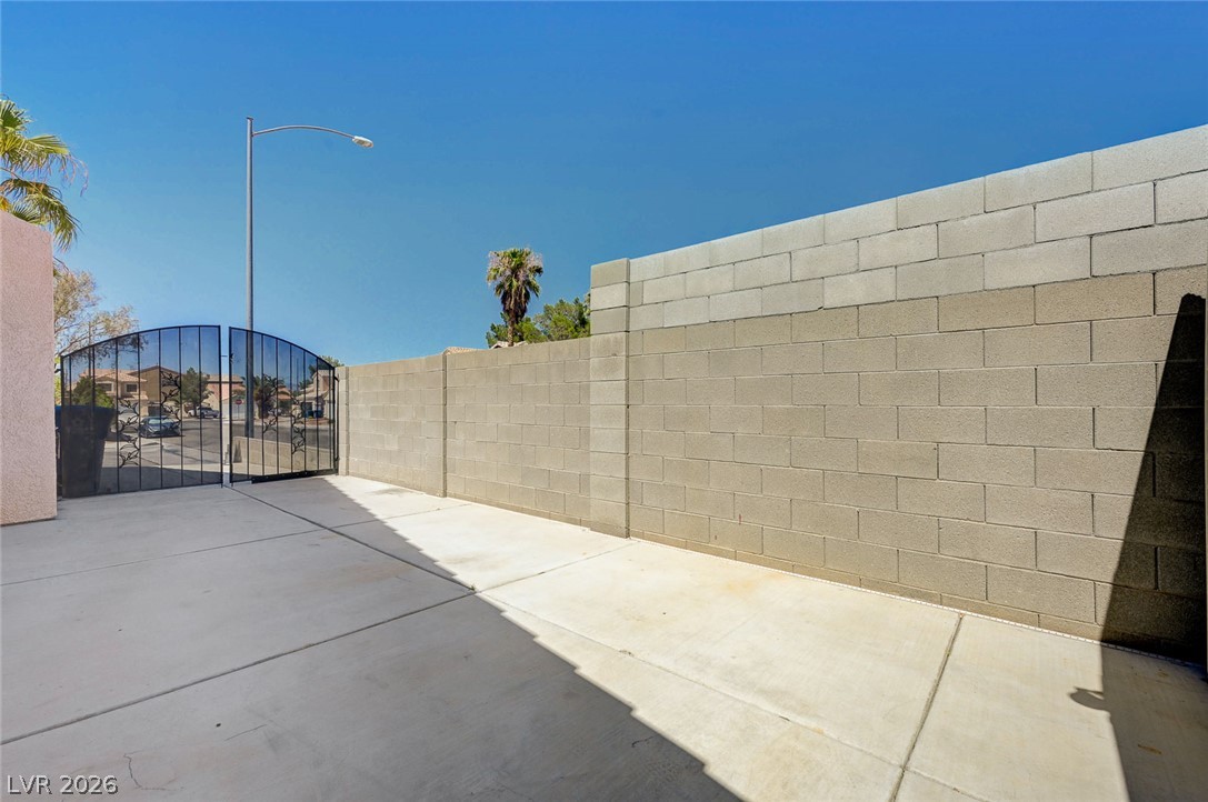 9301 Mountain Range Avenue Las Vegas NV 89129