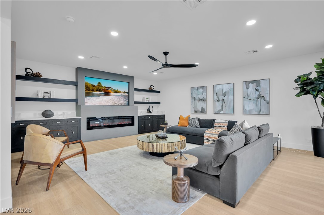 2720 Tioga Pines Circle Las Vegas NV 89117