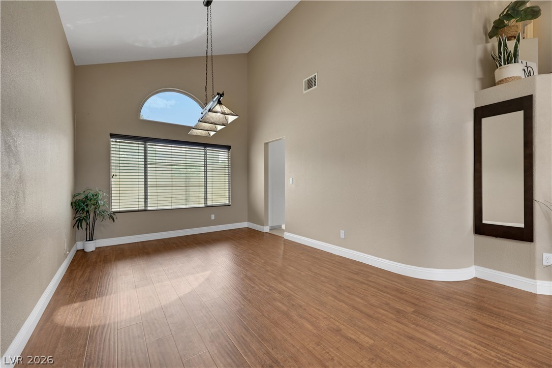 9229 Valador Avenue Las Vegas NV 89129