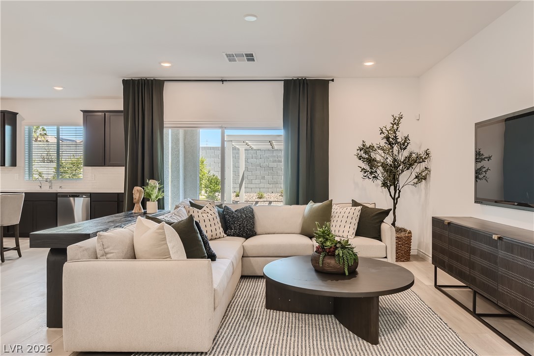 8352 Caldera Hills Avenue Las Vegas NV 89147
