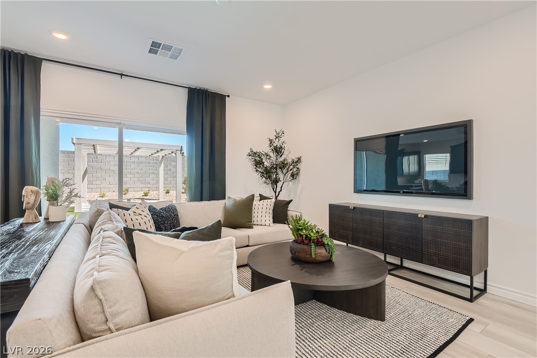 8352 Caldera Hills Avenue Las Vegas NV 89147
