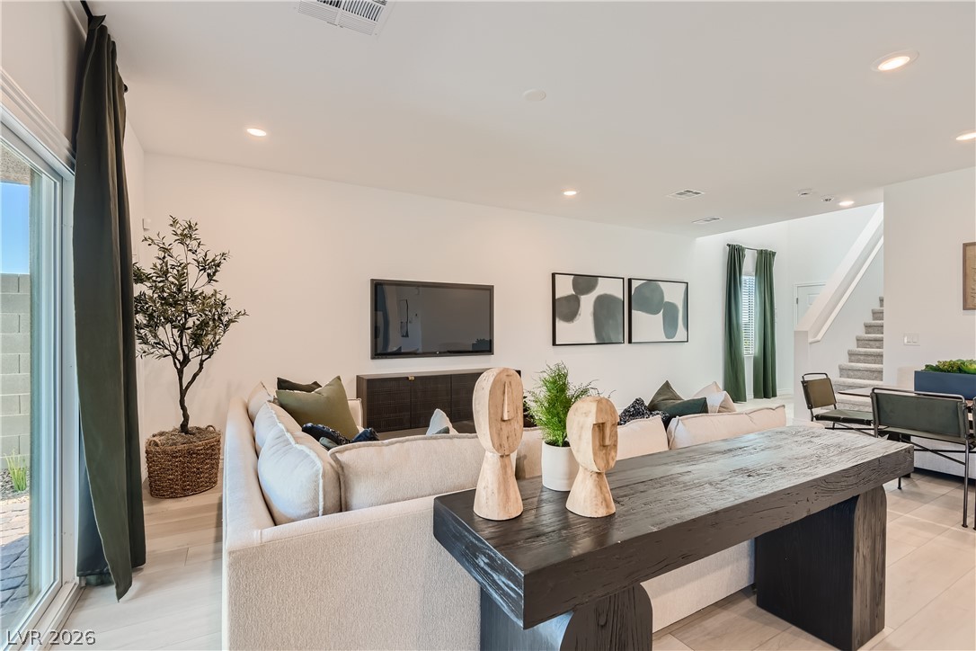 8352 Caldera Hills Avenue Las Vegas NV 89147