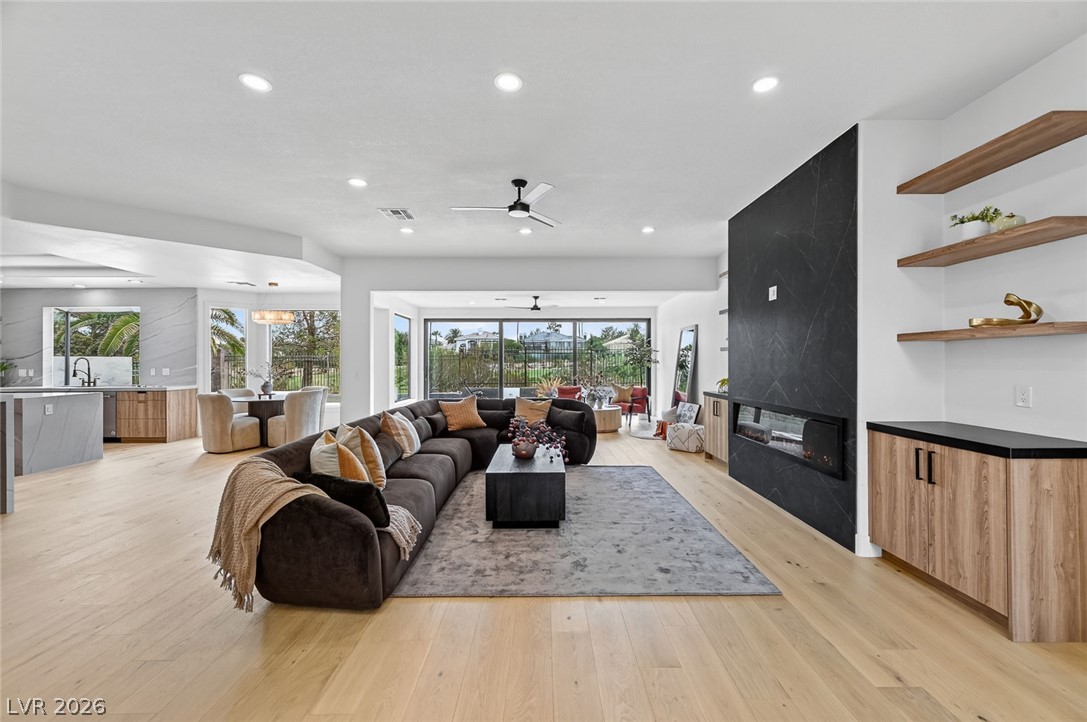 1900 Glenview Drive Las Vegas NV 89134