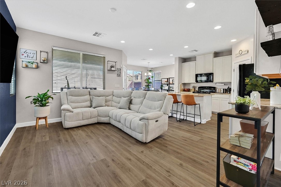 7664 Eastham Bay Avenue Las Vegas NV 89179