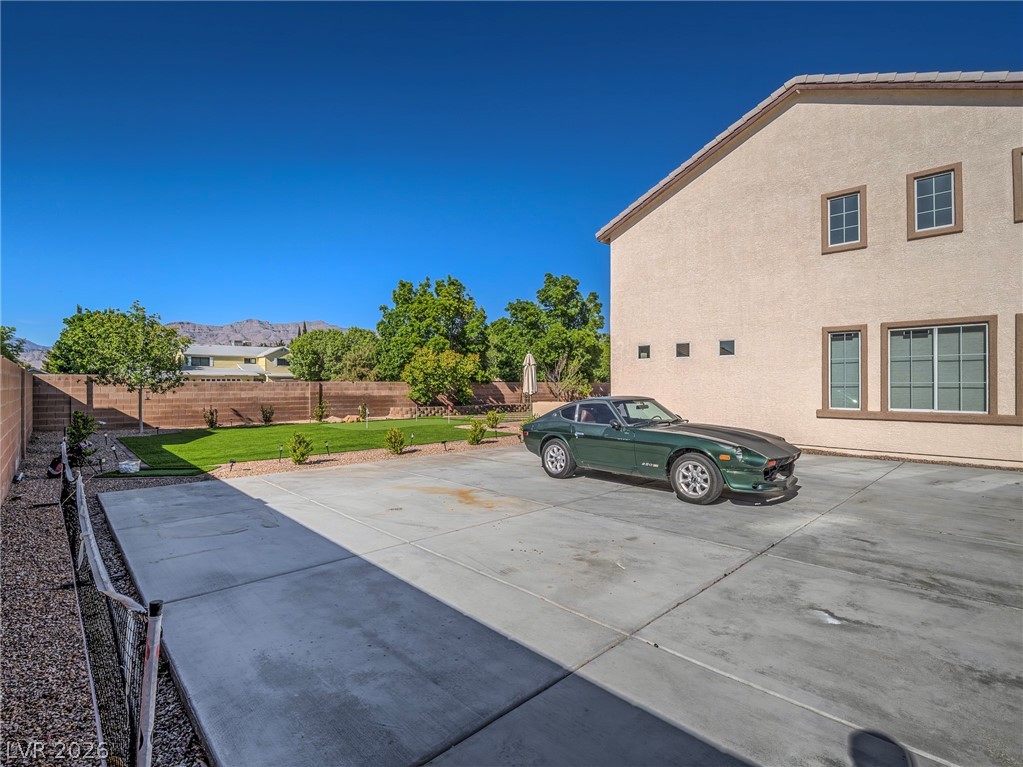 6258 Iginlas Goal Avenue Las Vegas NV 89131