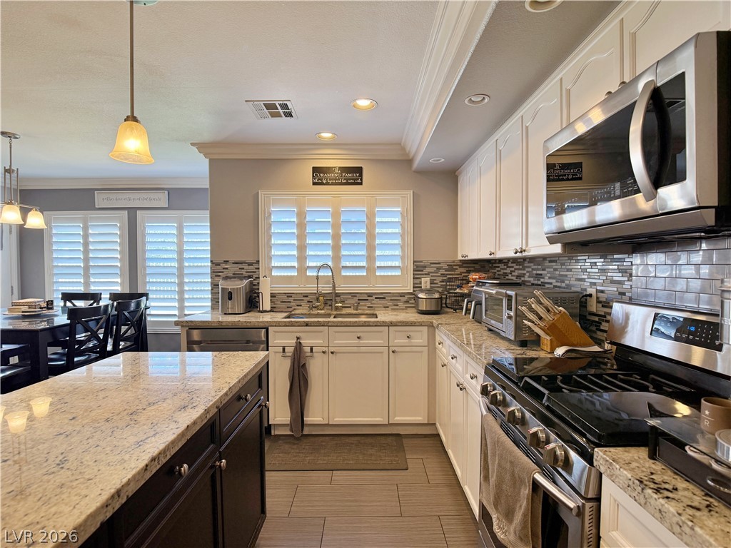 7132 Diving Petrels Place North Las Vegas NV 89084