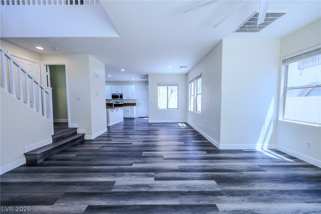 6649 Bluebell Garden Street Las Vegas NV 89149