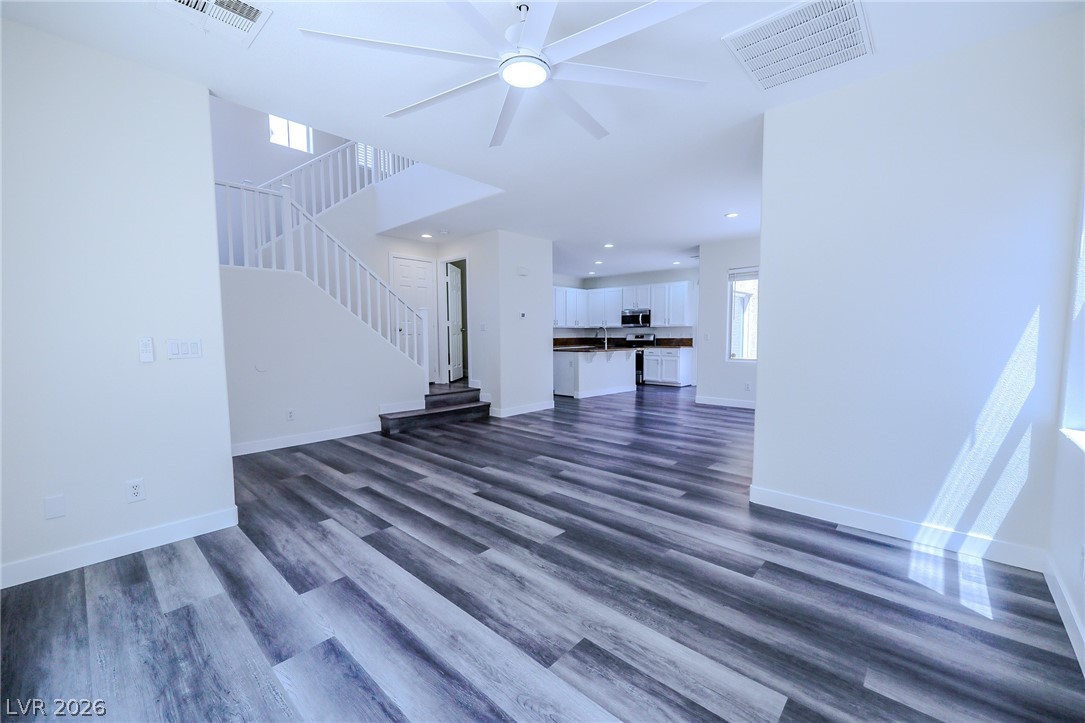 6649 Bluebell Garden Street Las Vegas NV 89149
