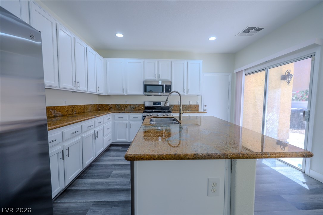 6649 Bluebell Garden Street Las Vegas NV 89149