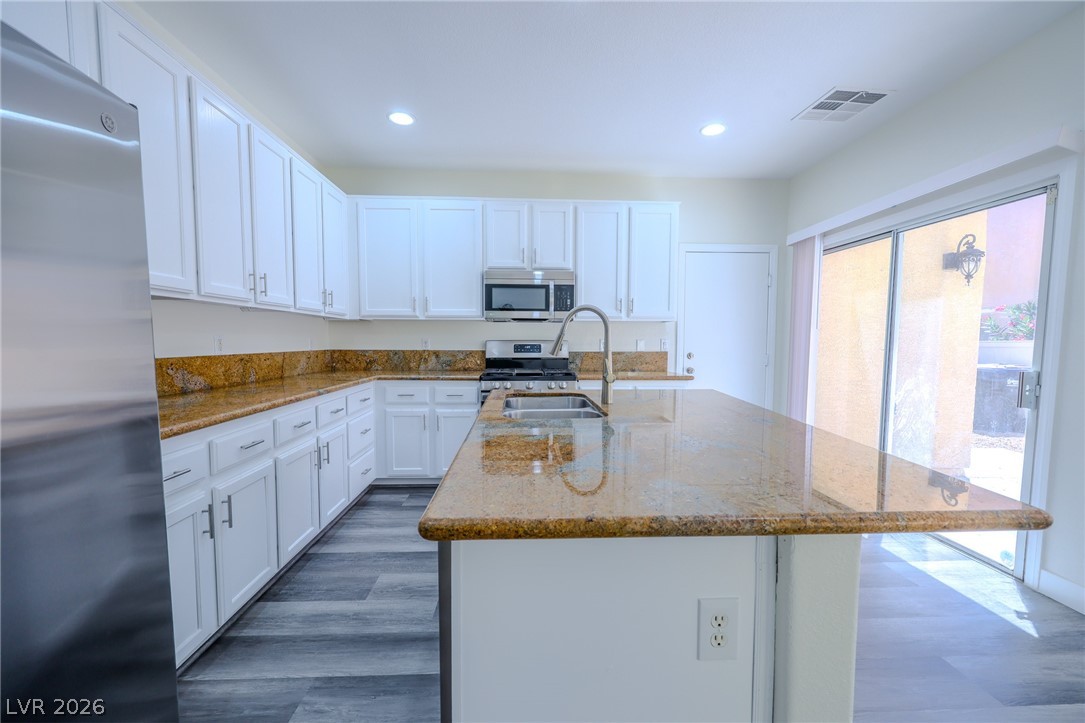 6649 Bluebell Garden Street Las Vegas NV 89149